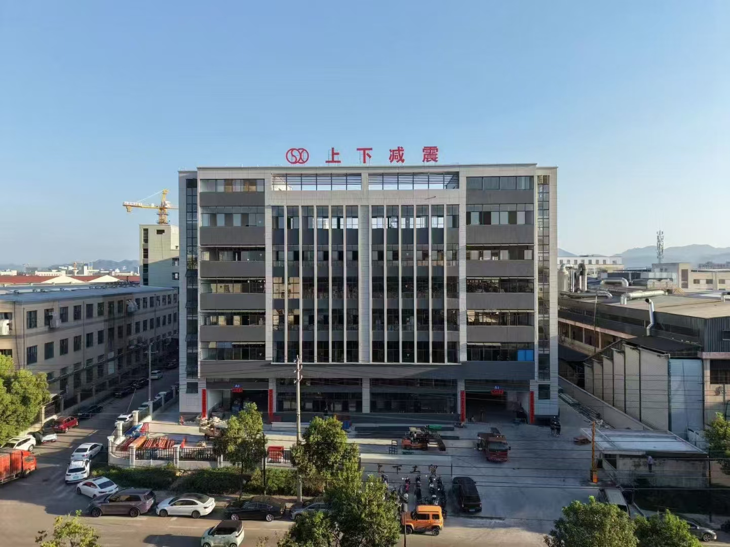 Letupan! Sebuah kilang baru seluas 18,000㎡ enam tingkat telah dilancarkan!